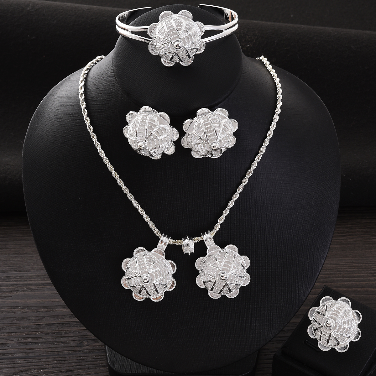 Africa Silver Color Jewelry Ac - огляд і ціна Men Accessories In Dubai