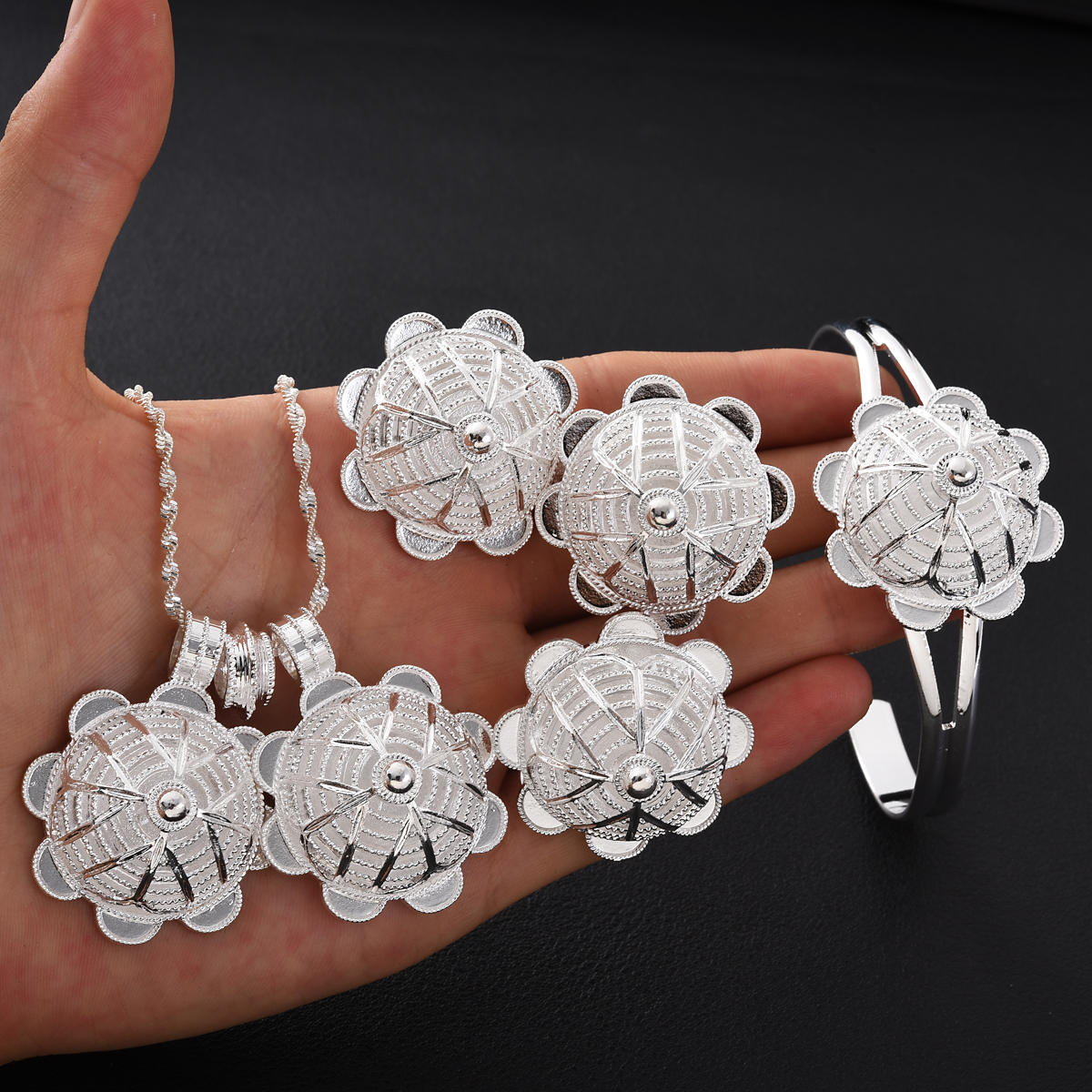 Africa Silver Color Jewelry Ac - огляд і ціна Men Accessories In Dubai