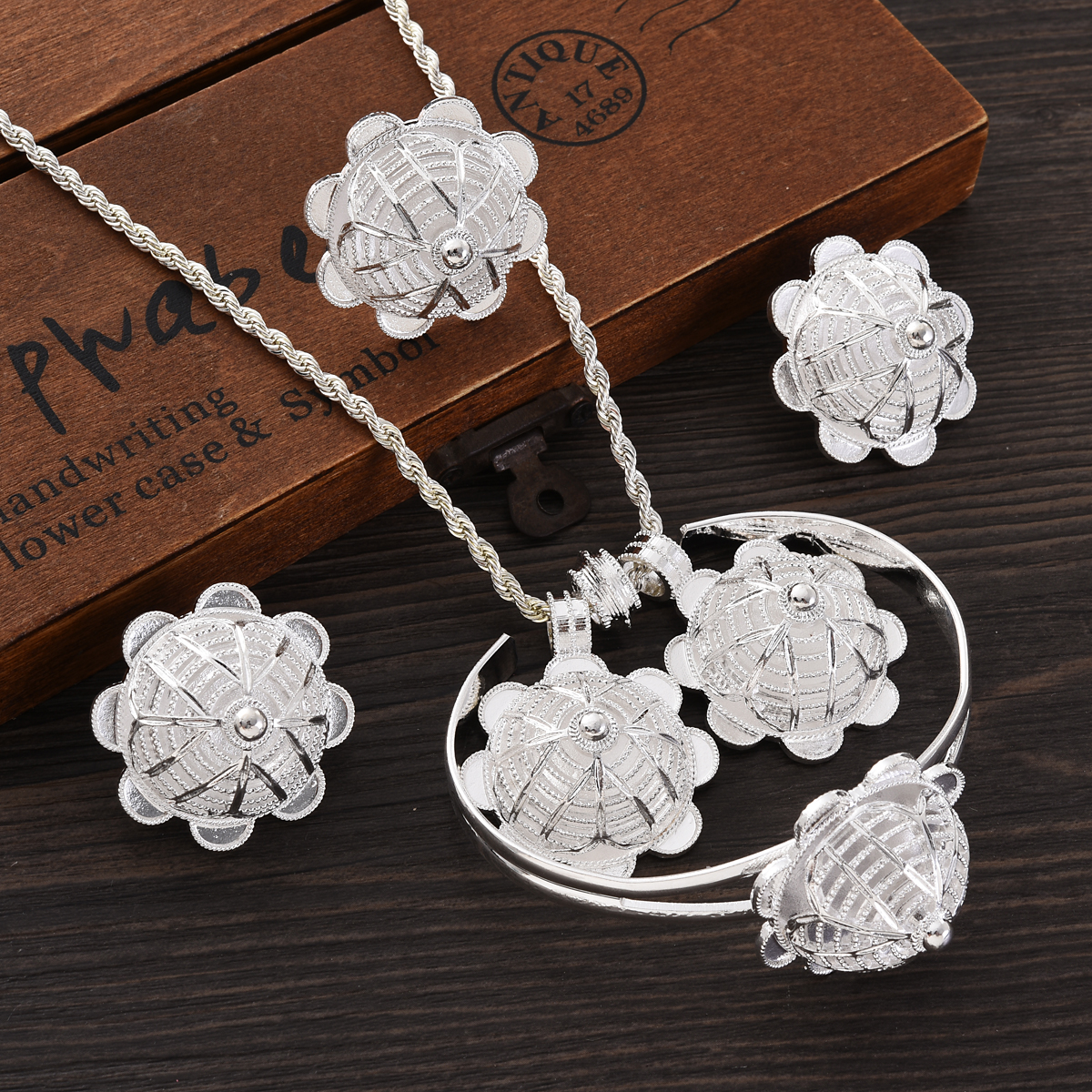 Africa Silver Color Jewelry Ac - огляд і ціна Men Accessories In Dubai