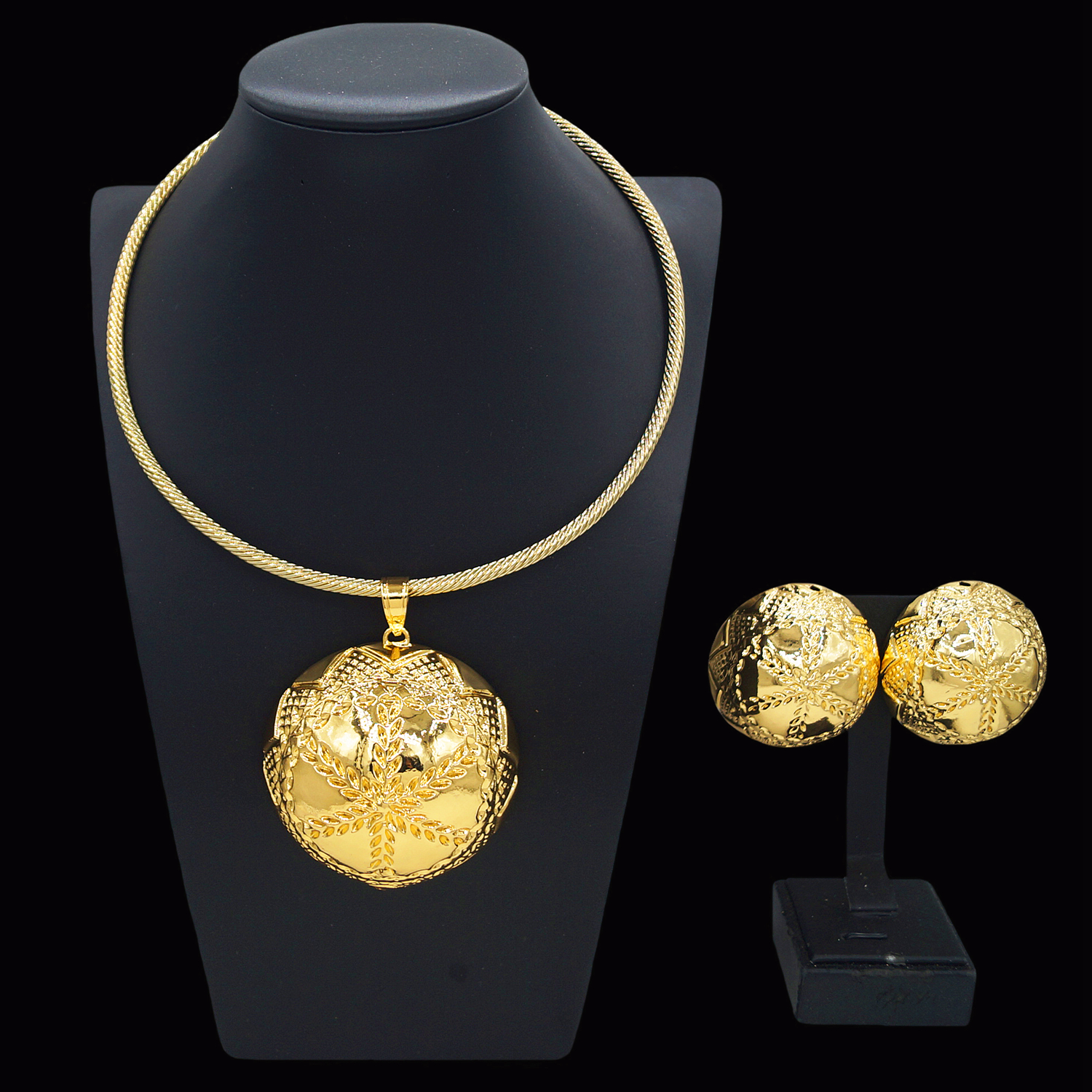 A two-piece set of hollow copp - огляд і ціна Men Accessories In Dubai