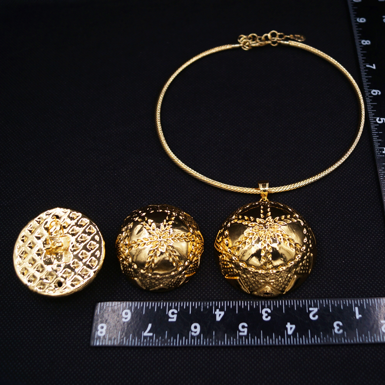 A two-piece set of hollow copp - огляд і ціна Men Accessories In Dubai