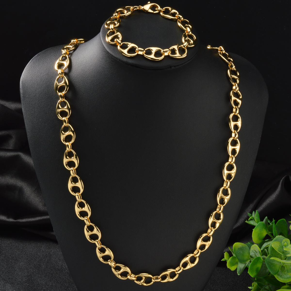 Pig Nose 18k Gold Plated Neckl - огляд і ціна Men Accessories In Dubai